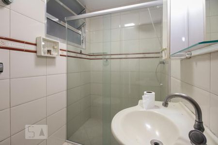 Banheiro de apartamento para alugar com 2 quartos, 50m² em Brás, São Paulo