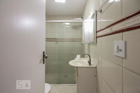 Banheiro de apartamento para alugar com 2 quartos, 50m² em Brás, São Paulo