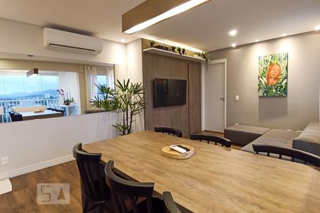 Sala e cozinha de apartamento à venda com 1 quarto, 47m² em Alphaville Empresarial, Barueri