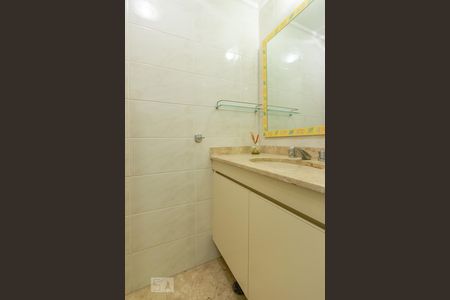 Lavabo de apartamento à venda com 5 quartos, 330m² em Santo Amaro, São Paulo