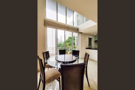 Sala de apartamento à venda com 2 quartos, 86m² em Vila Suzana, São Paulo