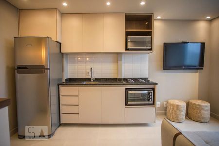 Sala / Cozinha de apartamento para alugar com 1 quarto, 26m² em Vila Guarani (z Sul), São Paulo