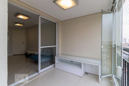 Varanda da Sala de apartamento para alugar com 3 quartos, 67m² em Vila Firmiano Pinto, São Paulo