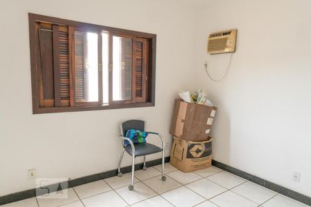 Quarto 1 de casa de condomínio à venda com 4 quartos, 450m² em Itaipu, Niterói