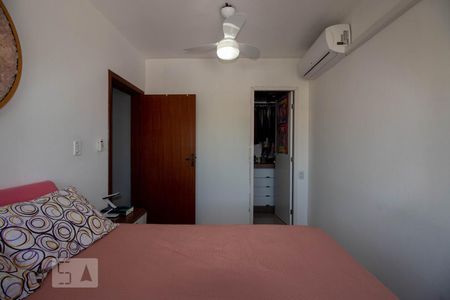 Quarto 1 de apartamento para alugar com 2 quartos, 60m² em Jardim Botânico, Porto Alegre