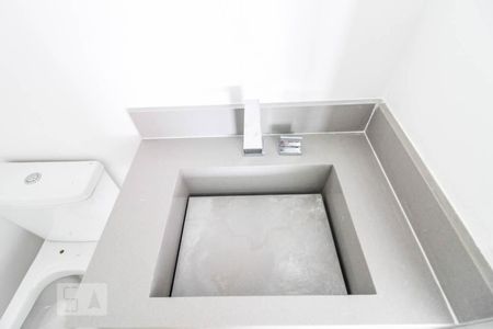 Lavabo de apartamento à venda com 3 quartos, 137m² em Jardim das Acácias, São Paulo