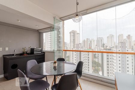 Varanda  de apartamento para alugar com 1 quarto, 52m² em Jardim Vila Mariana, São Paulo