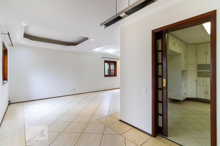 Sala de casa de condomínio à venda com 3 quartos, 185m² em Parque Rural Fazenda Santa Cândida, Campinas