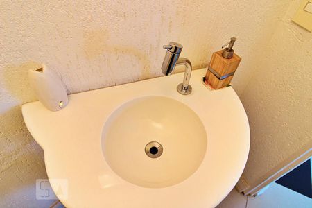 Lavabo de apartamento para alugar com 4 quartos, 270m² em Vila Andrade, São Paulo