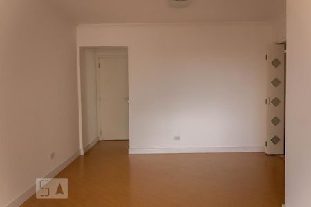 Sala de apartamento para alugar com 3 quartos, 69m² em Vila Sofia, São Paulo