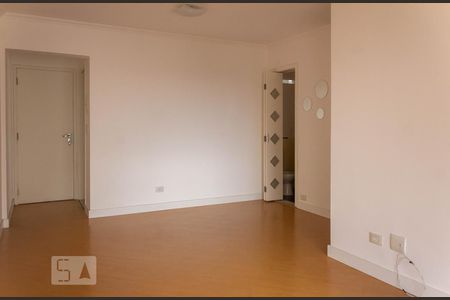 Sala de apartamento para alugar com 3 quartos, 69m² em Vila Sofia, São Paulo