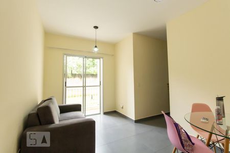 Sala de apartamento para alugar com 2 quartos, 47m² em Cidade Líder, São Paulo