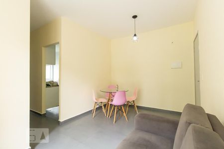 Sala de apartamento para alugar com 2 quartos, 47m² em Cidade Líder, São Paulo