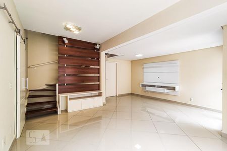 Sala de casa de condomínio à venda com 2 quartos, 106m² em Vila Andrade, São Paulo