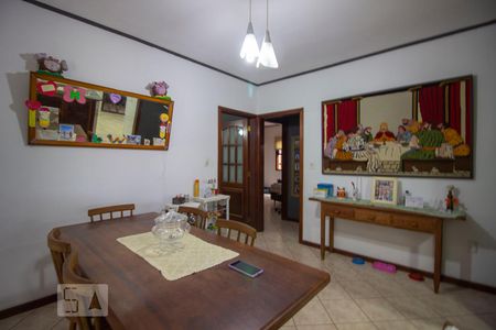 Sala de casa à venda com 3 quartos, 267m² em Ivoturucaia, Jundiaí