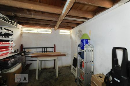 Deposito de casa à venda com 2 quartos, 39m² em Medianeira, Porto Alegre