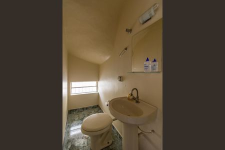 Lavabo  de casa à venda com 4 quartos, 200m² em Jardim Bonfiglioli, São Paulo