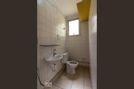 Lavabo de apartamento para alugar com 2 quartos, 67m² em Jardim Ivana, São Paulo