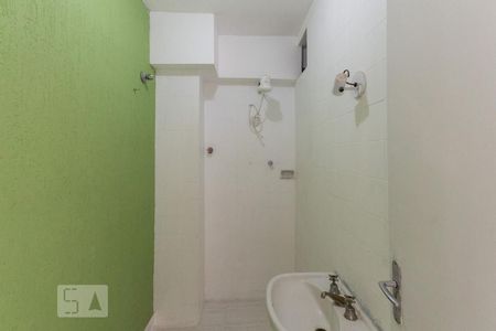 Banheiro de apartamento para alugar com 2 quartos, 50m² em Grajaú, Rio de Janeiro