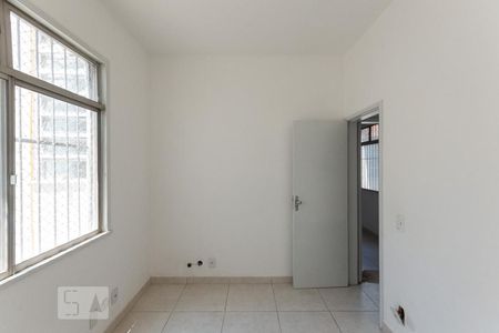 Quarto 2 de apartamento para alugar com 2 quartos, 50m² em Grajaú, Rio de Janeiro