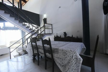 SALA de casa para alugar com 3 quartos, 300m² em Chácara das Pedras, Porto Alegre