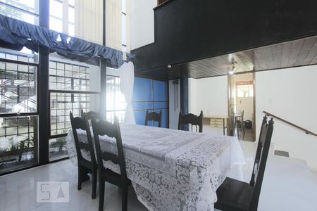 SALA de casa para alugar com 3 quartos, 300m² em Chácara das Pedras, Porto Alegre