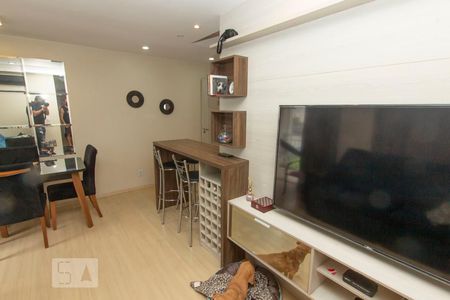 Sala de apartamento à venda com 3 quartos, 68m² em Humaitá, Porto Alegre