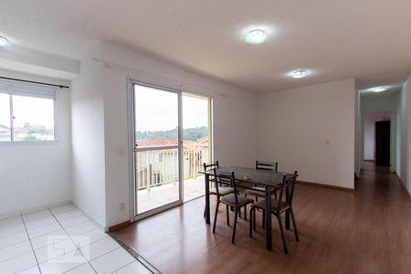 Sala de apartamento para alugar com 2 quartos, 60m² em Jardim Petrópolis, Cotia