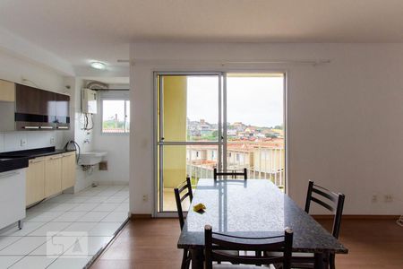 Sala de apartamento para alugar com 2 quartos, 60m² em Jardim Petrópolis, Cotia