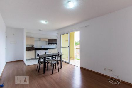 Sala de apartamento para alugar com 2 quartos, 60m² em Jardim Petrópolis, Cotia