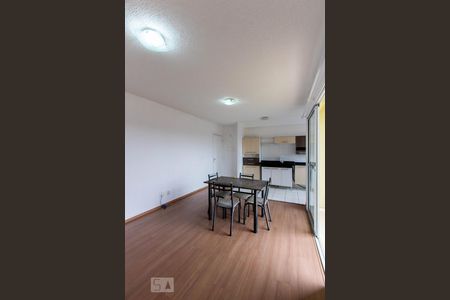 Sala de apartamento para alugar com 2 quartos, 60m² em Jardim Petrópolis, Cotia