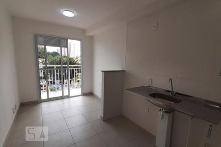 Sala / Cozinha de apartamento para alugar com 1 quarto, 29m² em Vila Ema, São Paulo