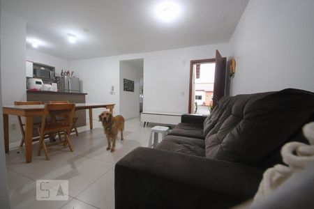 sala de casa de condomínio para alugar com 2 quartos, 70m² em Olaria, Canoas