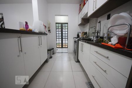 cozinha de casa de condomínio para alugar com 2 quartos, 70m² em Olaria, Canoas