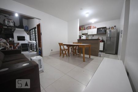 sala de casa de condomínio para alugar com 2 quartos, 70m² em Olaria, Canoas