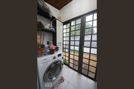 Lavanderia de casa de condomínio para alugar com 2 quartos, 70m² em Olaria, Canoas