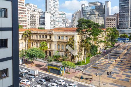 Vista da Sala de apartamento para alugar com 1 quarto, 42m² em República, São Paulo