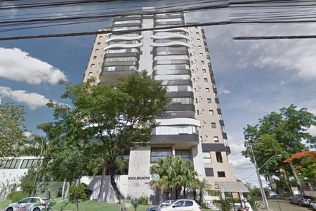 Apartamento à venda com 132m², 3 quartos e 3 vagas Apartamento à venda com 132m², 3 quartos e 3 vagasFachada do Condomínio