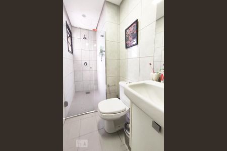 Apartamento à venda com 132m², 3 quartos e 3 vagas Apartamento à venda com 132m², 3 quartos e 3 vagasBanheiro da Suíte 1