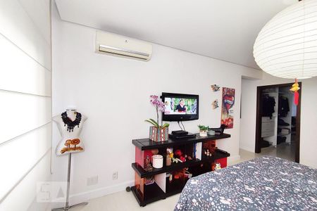 Apartamento à venda com 132m², 3 quartos e 3 vagas Apartamento à venda com 132m², 3 quartos e 3 vagasSuíte 2