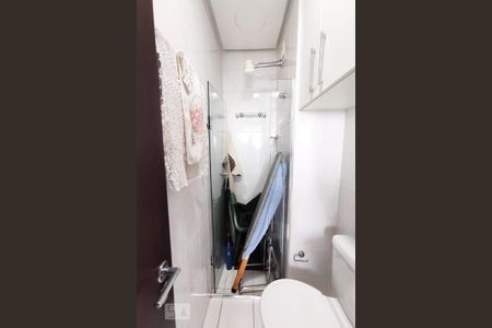 Apartamento à venda com 132m², 3 quartos e 3 vagas Apartamento à venda com 132m², 3 quartos e 3 vagasBanheiro de Serviço