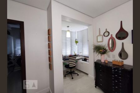 Apartamento à venda com 132m², 3 quartos e 3 vagas Apartamento à venda com 132m², 3 quartos e 3 vagasSuíte 2