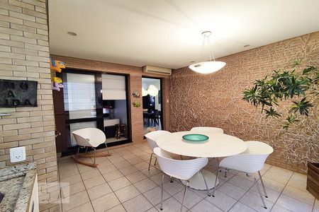 Apartamento à venda com 132m², 3 quartos e 3 vagas Apartamento à venda com 132m², 3 quartos e 3 vagasEspaço Gourmet