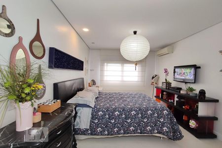 Apartamento à venda com 132m², 3 quartos e 3 vagas Apartamento à venda com 132m², 3 quartos e 3 vagasSuíte 2