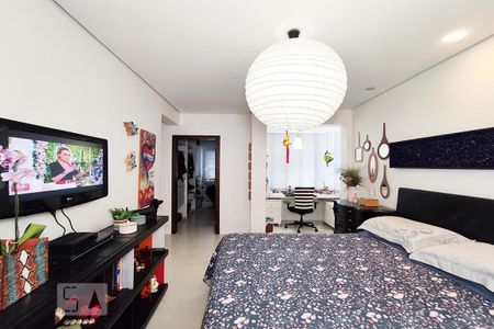 Apartamento à venda com 132m², 3 quartos e 3 vagas Apartamento à venda com 132m², 3 quartos e 3 vagasSuíte 2