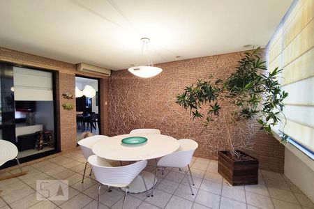 Apartamento à venda com 132m², 3 quartos e 3 vagas Apartamento à venda com 132m², 3 quartos e 3 vagasEspaço Gourmet