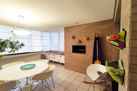 Apartamento à venda com 132m², 3 quartos e 3 vagas Apartamento à venda com 132m², 3 quartos e 3 vagasEspaço Gourmet