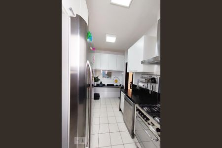 Apartamento à venda com 132m², 3 quartos e 3 vagas Apartamento à venda com 132m², 3 quartos e 3 vagasCozinha