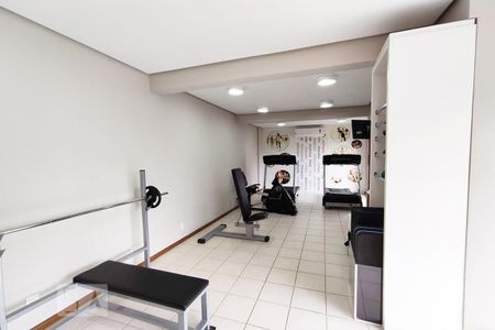 Apartamento à venda com 132m², 3 quartos e 3 vagas Apartamento à venda com 132m², 3 quartos e 3 vagasÁrea comum - Academia