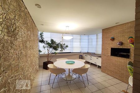 Apartamento à venda com 132m², 3 quartos e 3 vagas Apartamento à venda com 132m², 3 quartos e 3 vagasEspaço Gourmet